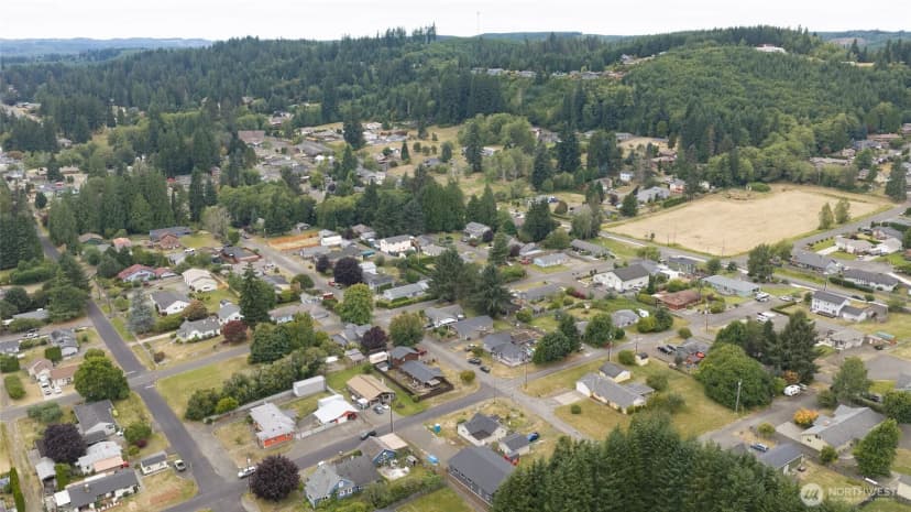 Property photo for 815 E Simpson Avenue, Montesano photo 32