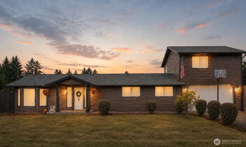 Property photo for 815 E Simpson Avenue, Montesano