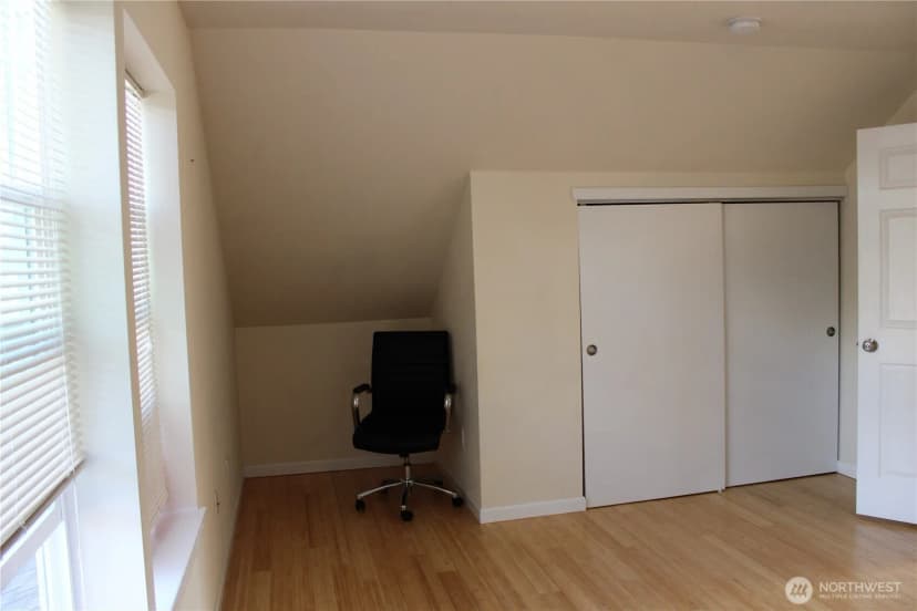 Property photo for 8921 Commercial Street Sw, Lakewood photo 28