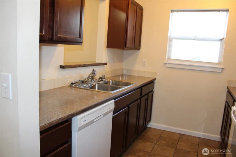 Property photo for 8921 Commercial Street Sw, Lakewood photo 11