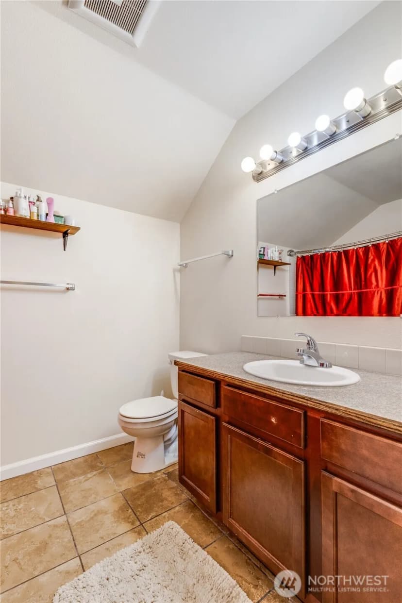 Property photo for 8921 Commercial Street Sw, Lakewood photo 25