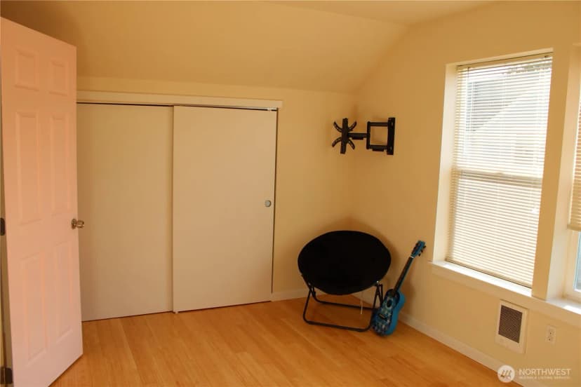 Property photo for 8921 Commercial Street Sw, Lakewood photo 22