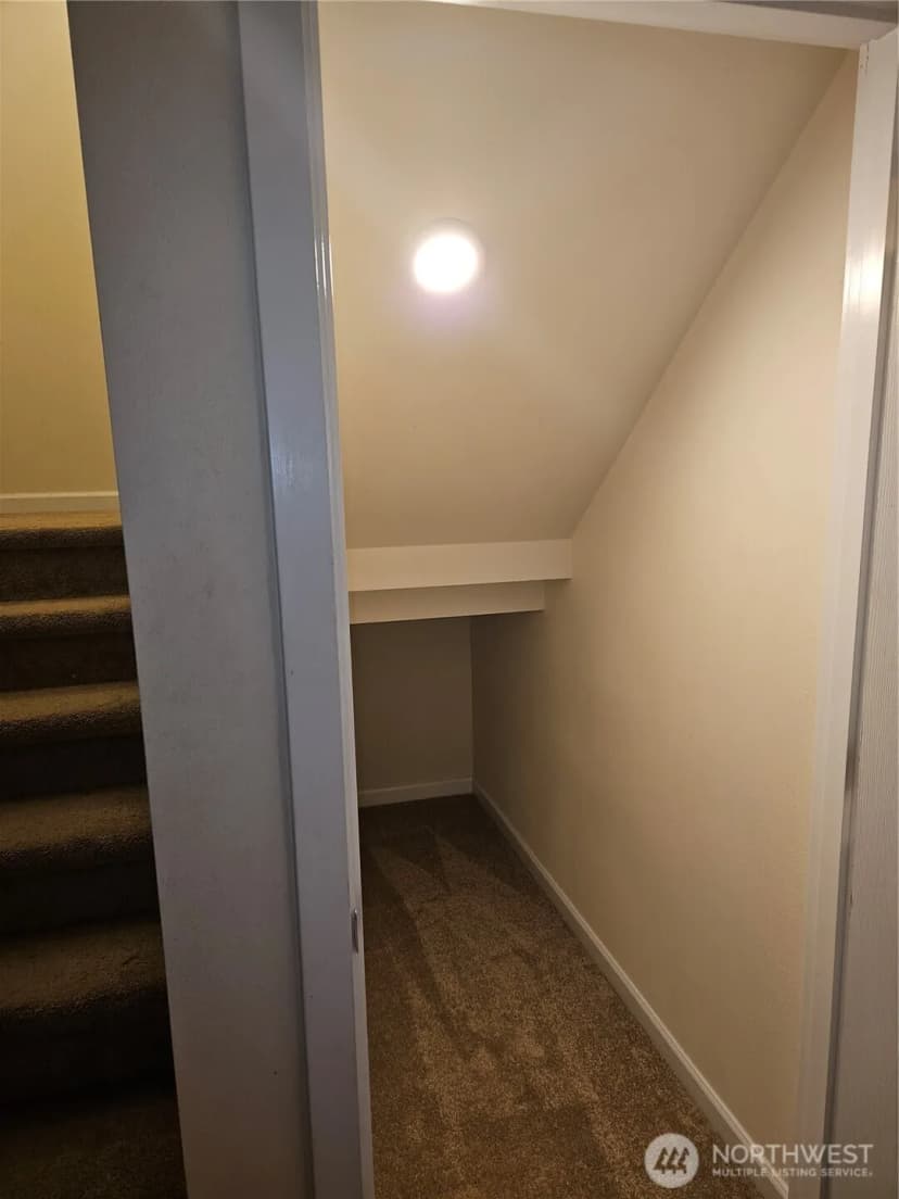 Property photo for 8921 Commercial Street Sw, Lakewood photo 19