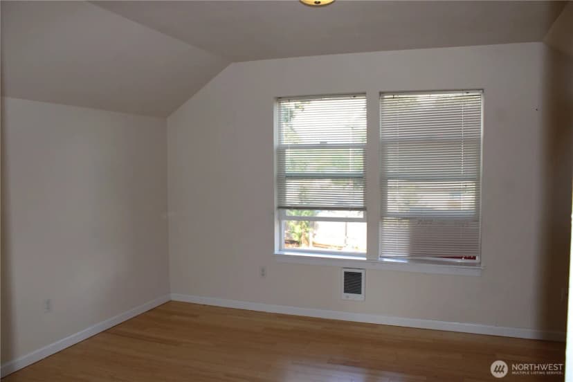 Property photo for 8921 Commercial Street Sw, Lakewood photo 29