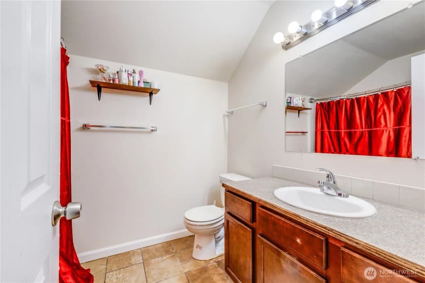 Property photo for 8921 Commercial Street Sw, Lakewood photo 26