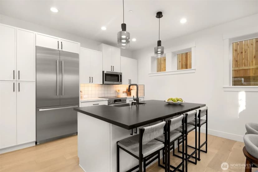 Property photo for 634 + 636 Eleventh Avenue, Kirkland photo 18
