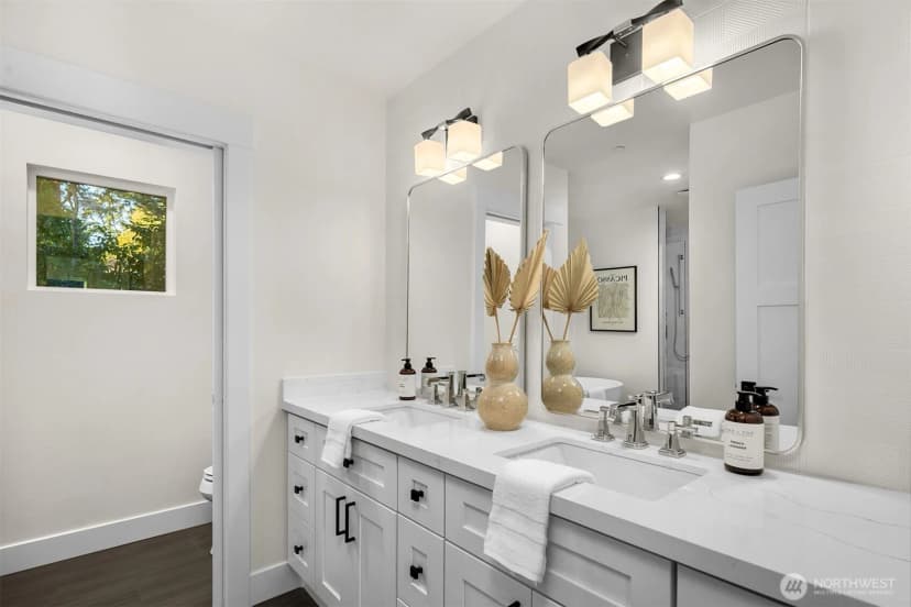 Property photo for 634 + 636 Eleventh Avenue, Kirkland photo 30