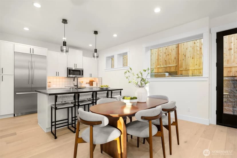 Property photo for 634 + 636 Eleventh Avenue, Kirkland photo 10