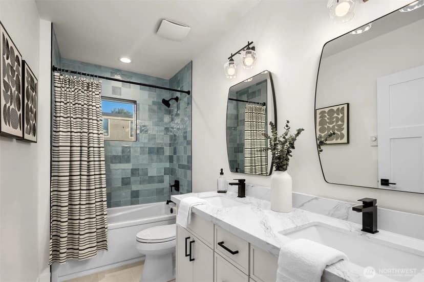 Property photo for 634 + 636 Eleventh Avenue, Kirkland photo 24