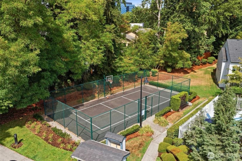Property photo for 12740 Ne 10th Place #e305, Bellevue photo 6