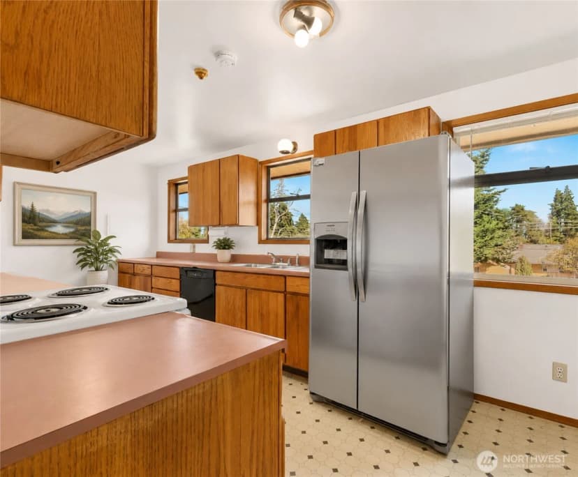Property photo for 11549 N Park Avenue N, Seattle photo 10
