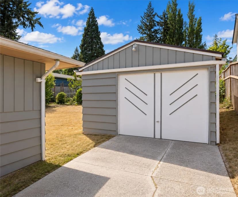 Property photo for 11549 N Park Avenue N, Seattle photo 22
