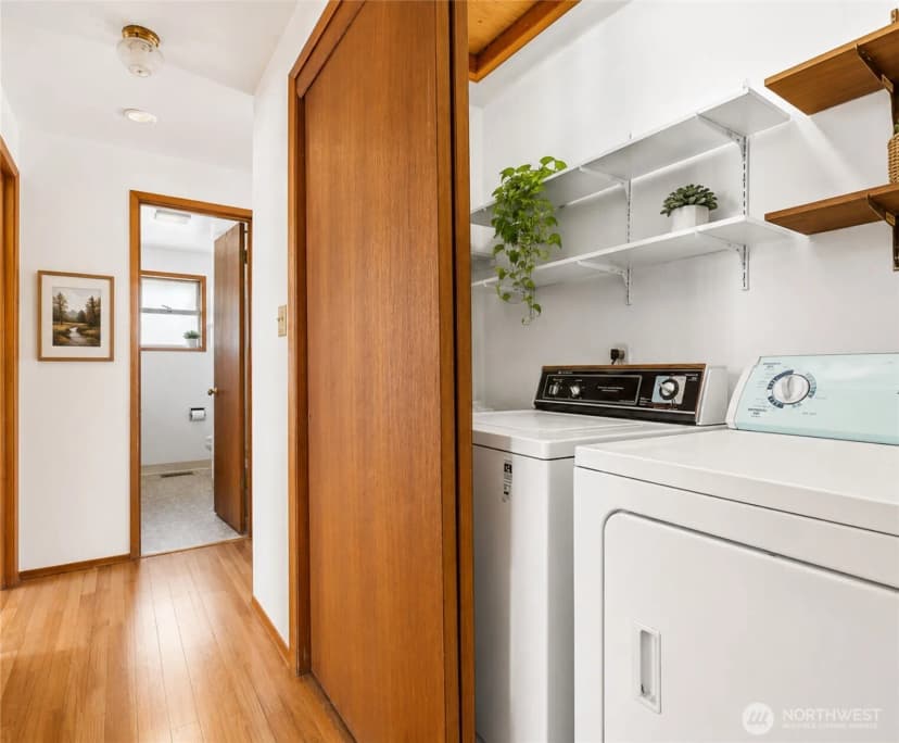 Property photo for 11549 N Park Avenue N, Seattle photo 14