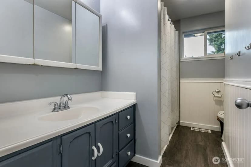 Property photo for 4601 238th Place Sw, Mountlake Terrace photo 13