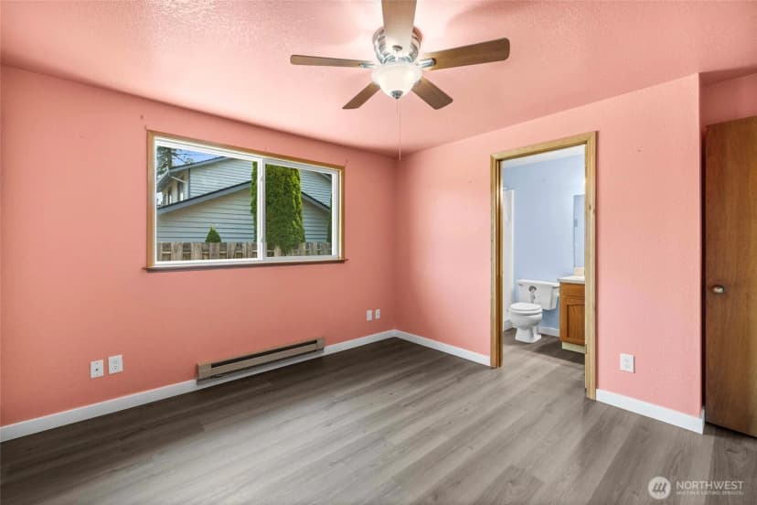 Property photo for 1961 Ne 9th Avenue, Oak Harbor photo 19