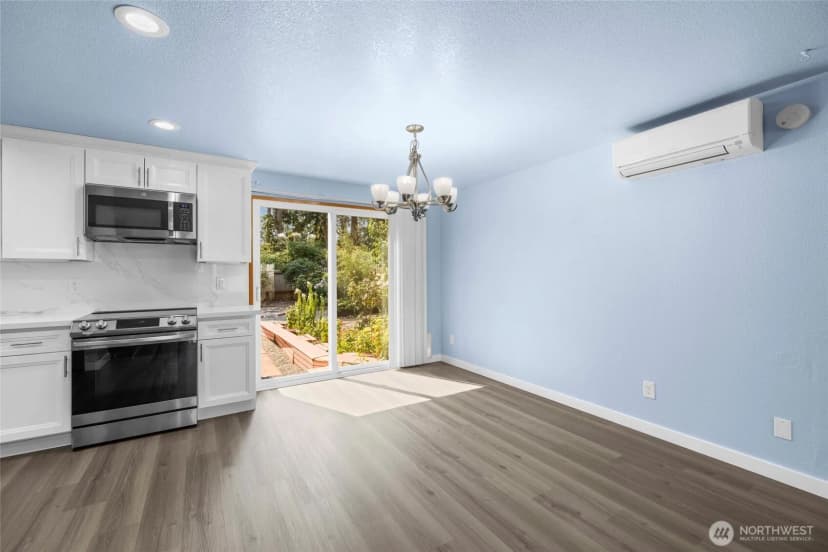 Property photo for 1961 Ne 9th Avenue, Oak Harbor photo 15
