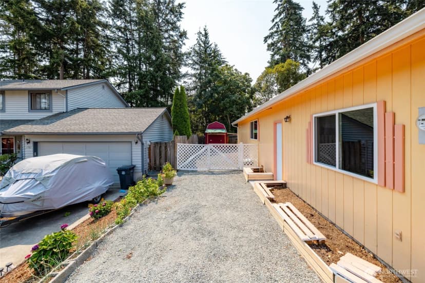 Property photo for 1961 Ne 9th Avenue, Oak Harbor photo 40