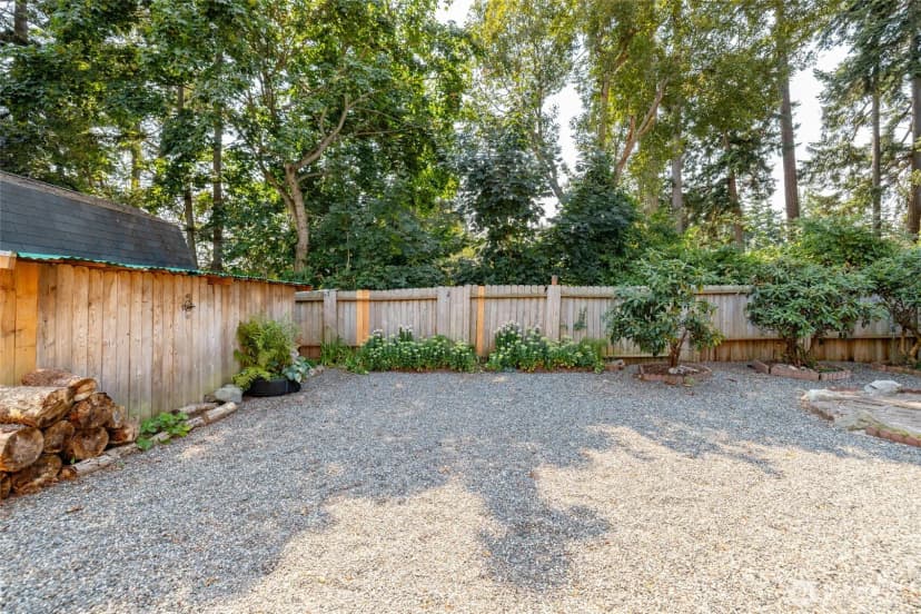 Property photo for 1961 Ne 9th Avenue, Oak Harbor photo 31