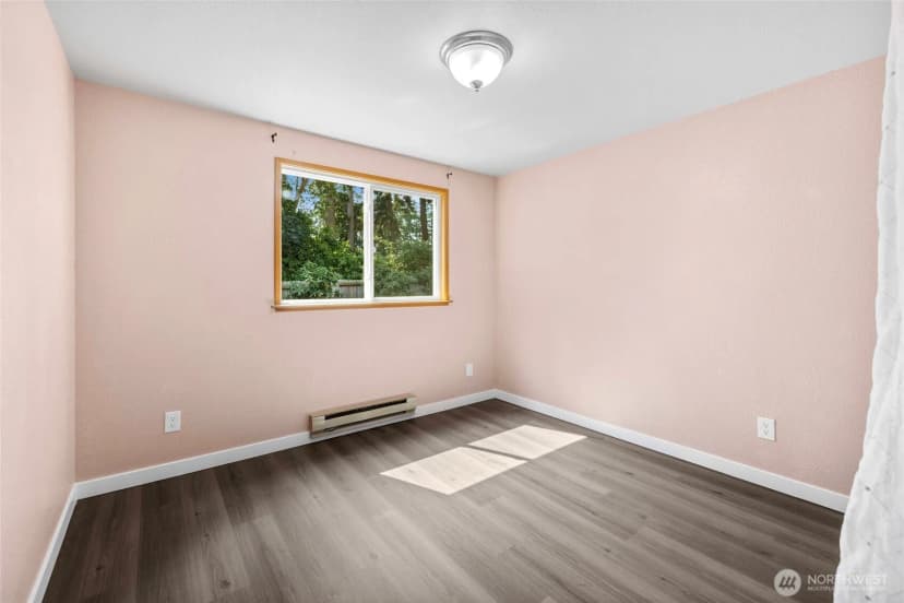 Property photo for 1961 Ne 9th Avenue, Oak Harbor photo 23