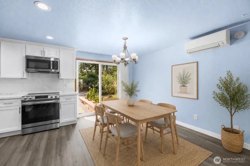 Property photo for 1961 Ne 9th Avenue, Oak Harbor photo 14