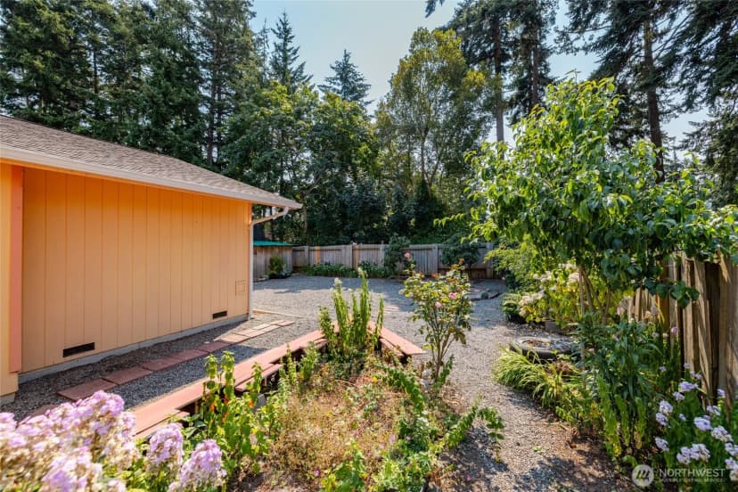 Property photo for 1961 Ne 9th Avenue, Oak Harbor photo 39
