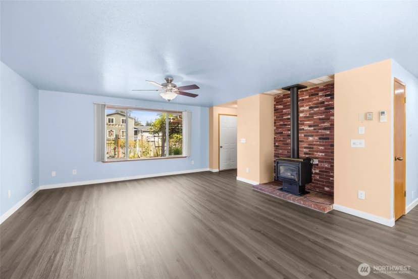 Property photo for 1961 Ne 9th Avenue, Oak Harbor photo 8