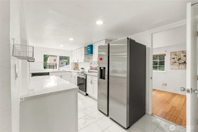 Property photo for 819 Sw 134th Street Sw, Burien photo 18