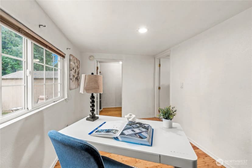 Property photo for 819 Sw 134th Street Sw, Burien photo 16