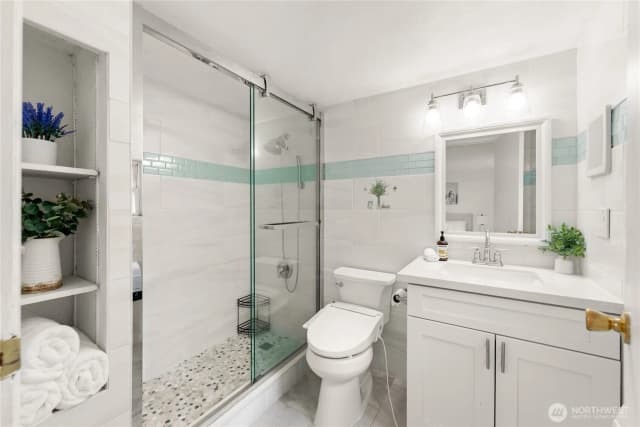 Property photo for 819 Sw 134th Street Sw, Burien photo 5