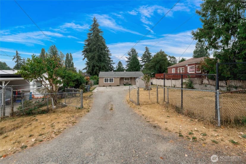Property photo for 819 Sw 134th Street Sw, Burien photo 30