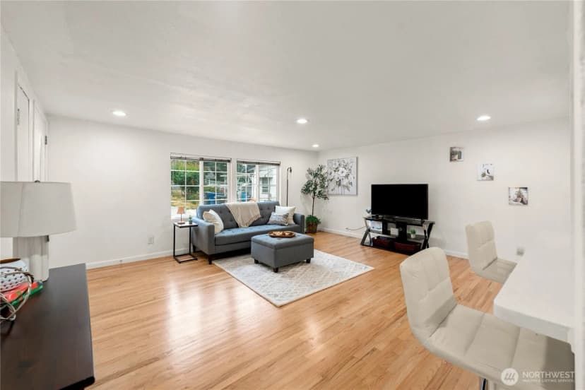 Property photo for 819 Sw 134th Street Sw, Burien photo 24