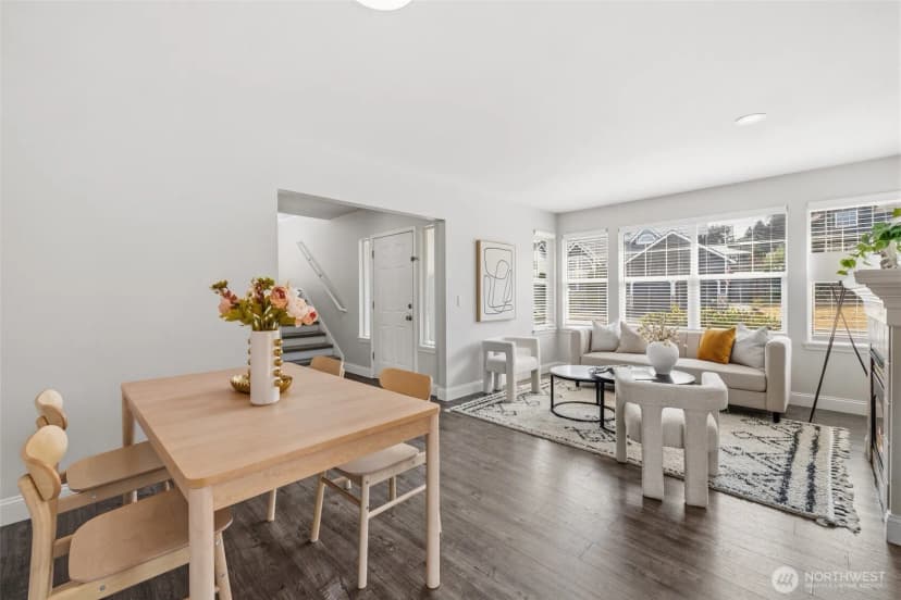 Property photo for 8658 S 123rd Street, Seattle photo 4