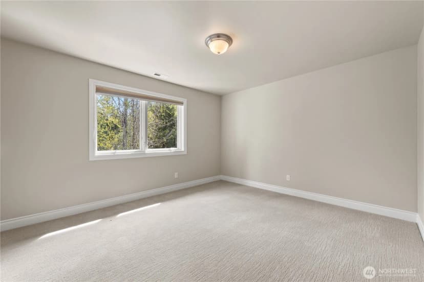 Property photo for 818 Windsor Drive Se, Sammamish photo 27