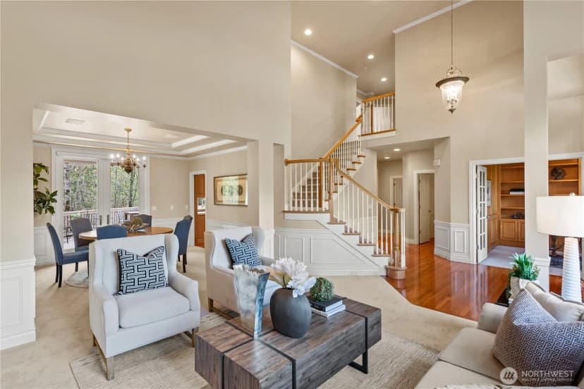 Property photo for 818 Windsor Drive Se, Sammamish photo 9