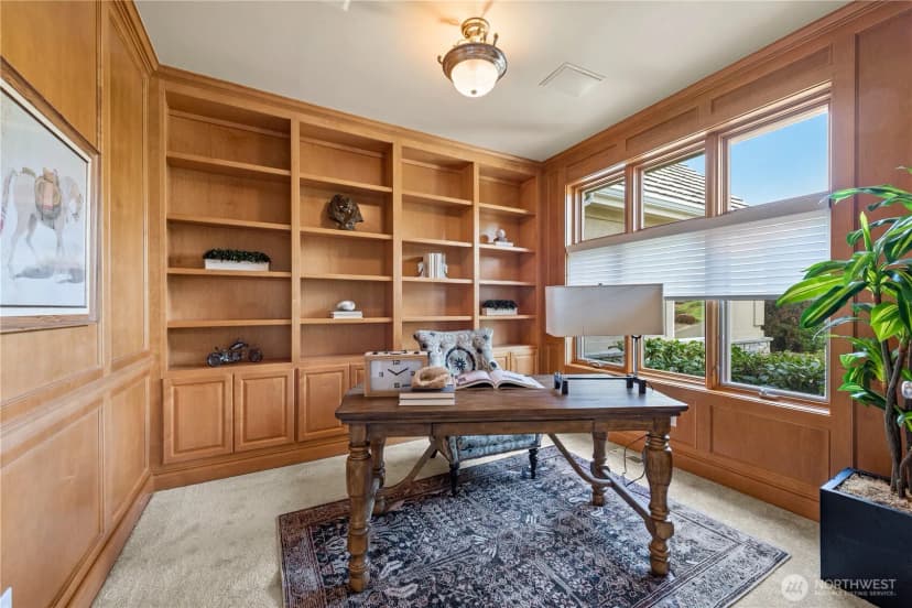 Property photo for 818 Windsor Drive Se, Sammamish photo 17