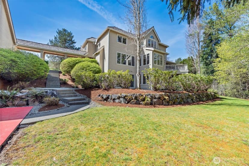 Property photo for 818 Windsor Drive Se, Sammamish photo 38