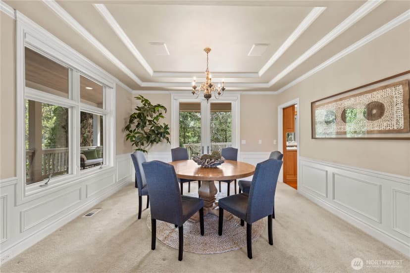 Property photo for 818 Windsor Drive Se, Sammamish photo 11