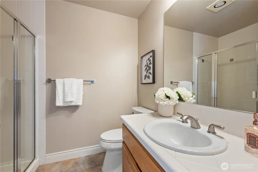 Property photo for 818 Windsor Drive Se, Sammamish photo 26