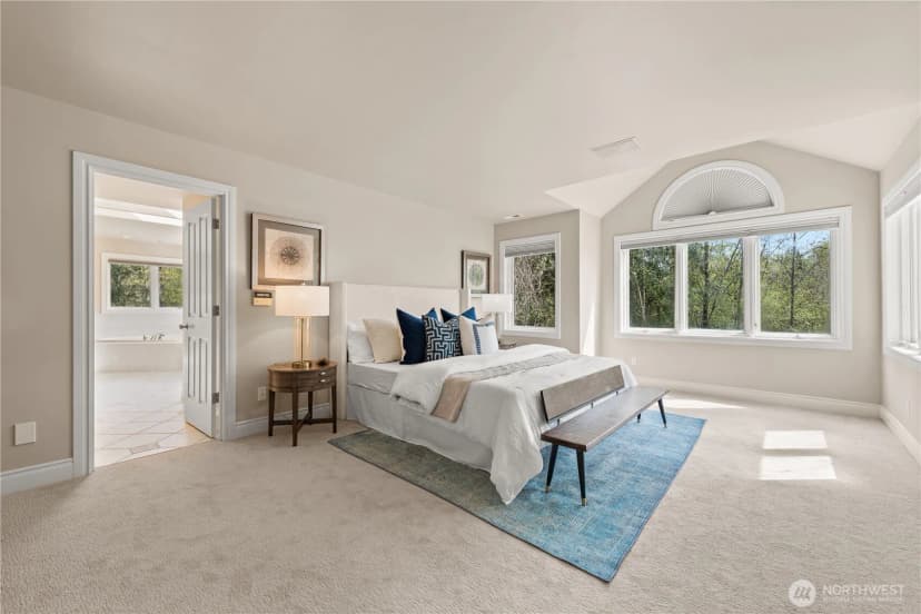 Property photo for 818 Windsor Drive Se, Sammamish photo 20