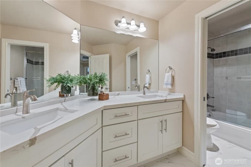 Property photo for 818 Windsor Drive Se, Sammamish photo 29