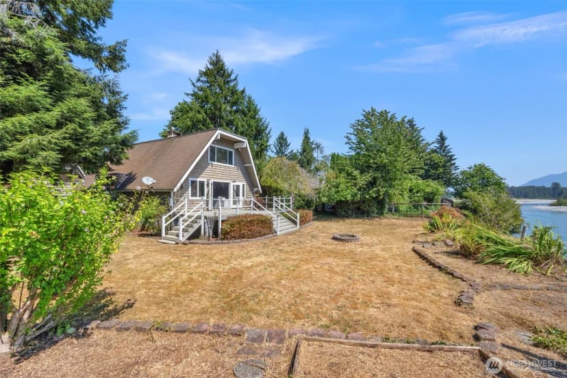 Property photo for 1010 Dyer Road, Sultan