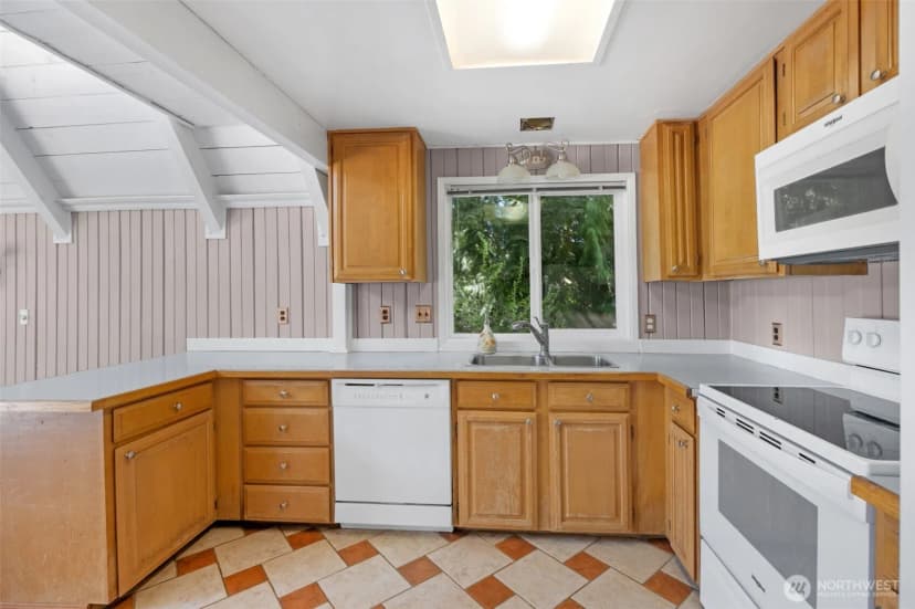 Property photo for 1010 Dyer Road, Sultan photo 15