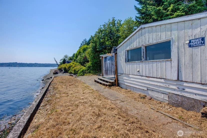 Property photo for 1239 Colchester Drive E, Port Orchard photo 9