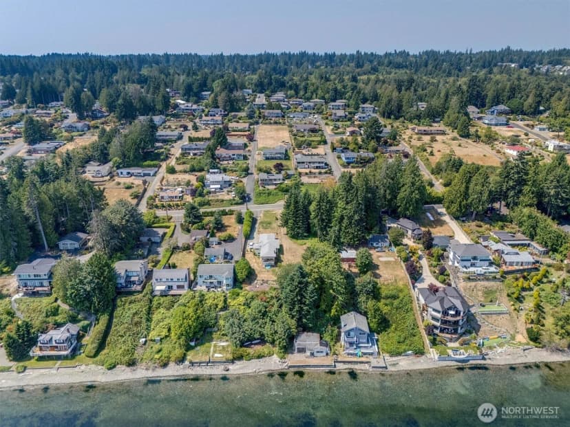 Property photo for 1239 Colchester Drive E, Port Orchard photo 28