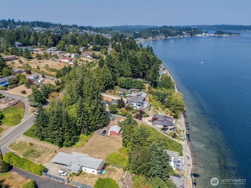 Property photo for 1239 Colchester Drive E, Port Orchard photo 27