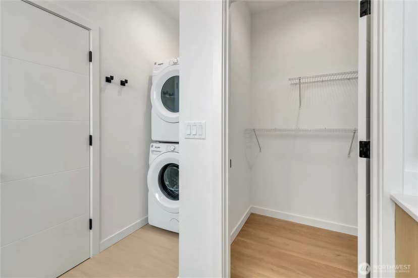 Property photo for 4404 S Othello Street #c, Seattle photo 16