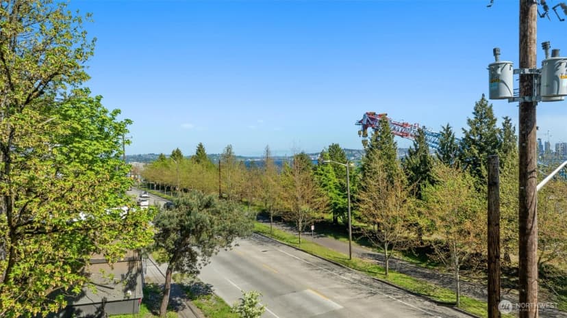 Property photo for 23 Xx Harbor Avenue Sw, Seattle photo 3