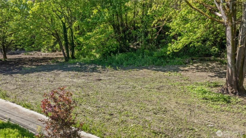 Property photo for 23 Xx Harbor Avenue Sw, Seattle photo 12