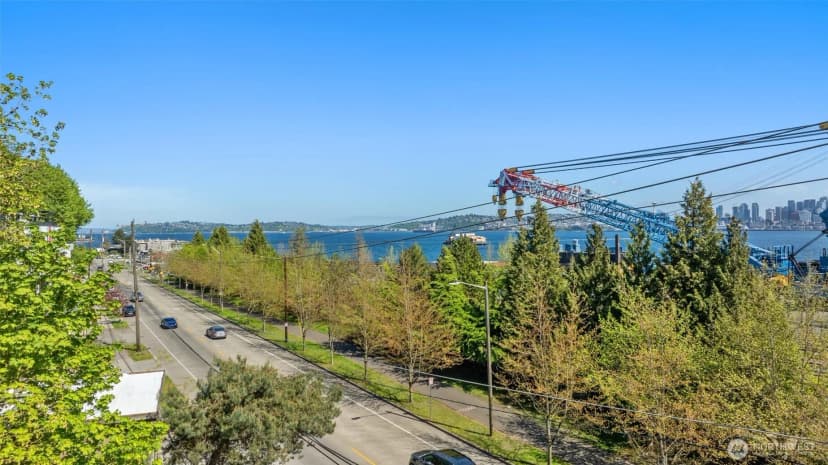Property photo for 23 Xx Harbor Avenue Sw, Seattle photo 4