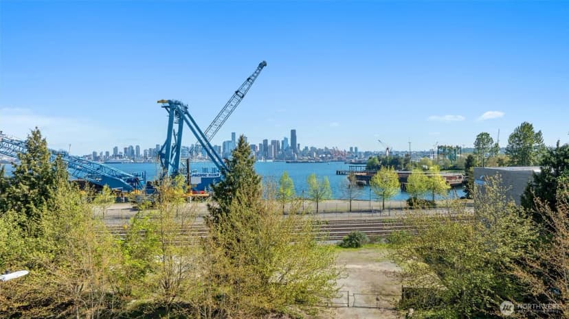 Property photo for 23 Xx Harbor Avenue Sw, Seattle photo 5